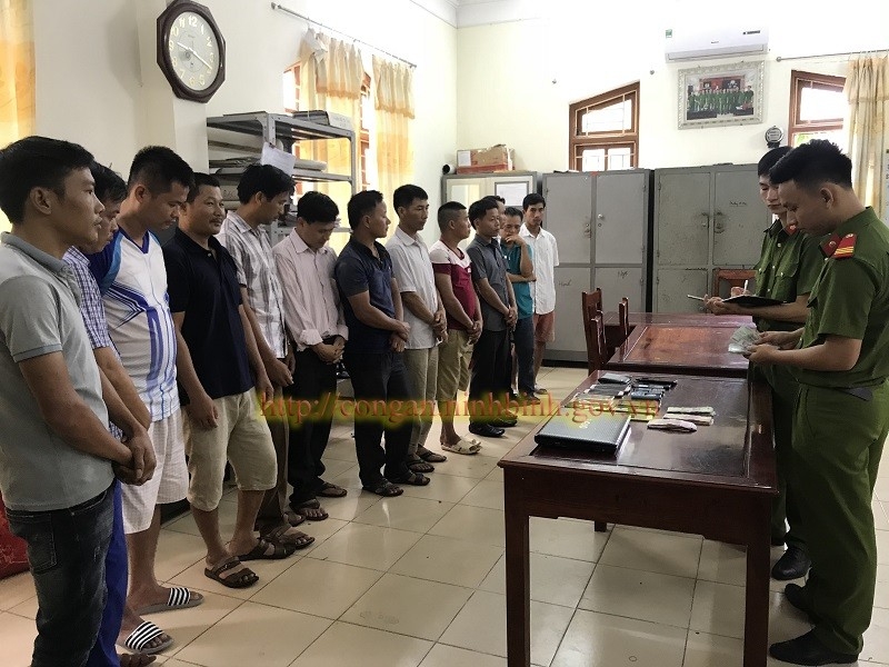 Các giải bóng đá châu Âu trở lại: Khi "đam mê" chỉ là cái cớ và những hệ lụy cac giai bong da chau au tro lai khi dam me chi la cai co va nhung he luy