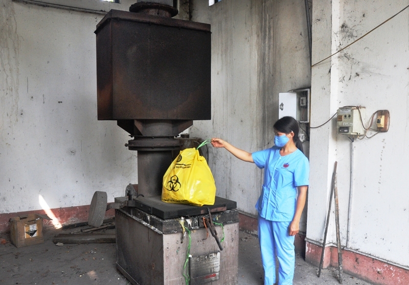 trung tam y te huyen ba be no luc giam thieu rac thai nhua