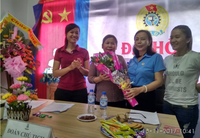 Chị Đinh Thị Thanh Thủy, người nữ cán bộ công đoàn tiêu biểu chi dinh thi thanh thuy nguoi nu can bo cong doan tieu bieu