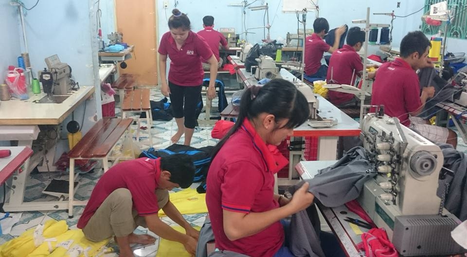 undefined 5056 co ai yeu co cong nhan ngheo nhy em khong cuocsongantoanvn 2