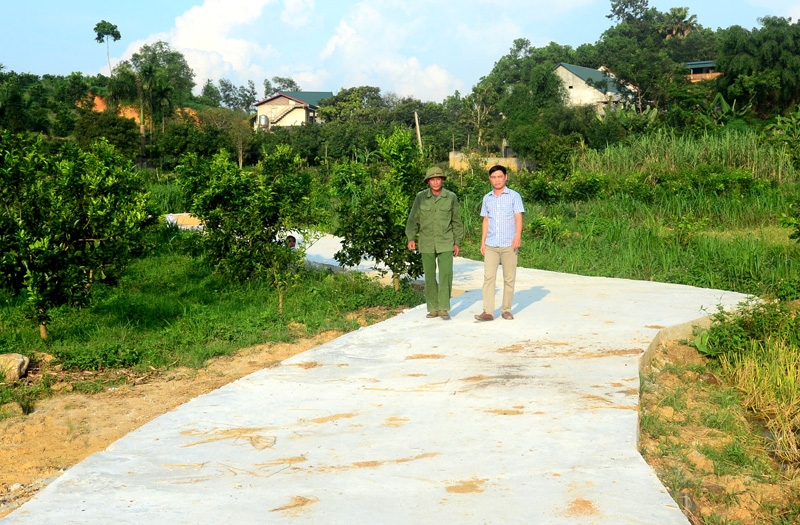 Đóng góp sức người, sức của, hiến “đất vàng” xây dựng nông thôn mới tuyen quang dong gop suc nguoi suc cua hien dat vang xay dung nong thon moi