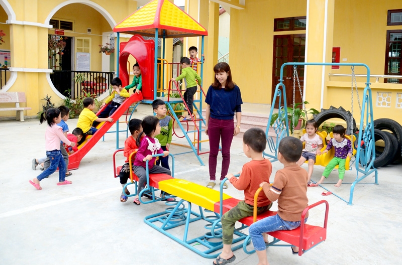 Đóng góp sức người, sức của, hiến “đất vàng” xây dựng nông thôn mới tuyen quang dong gop suc nguoi suc cua hien dat vang xay dung nong thon moi