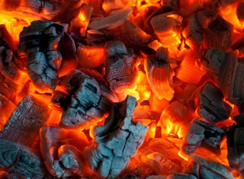 Hiểm nguy khi sưởi bếp than