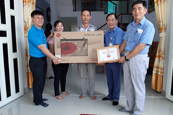 trao nhieu mai am cong doan va cham lo tot cho nguoi lao dong