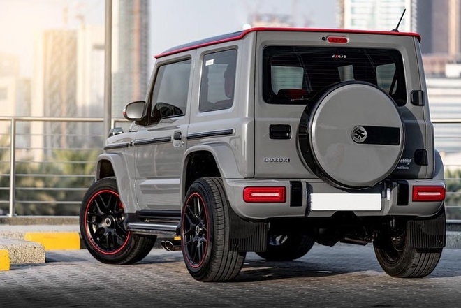 'Hô biến' Suzuki Jimny thành Mercedes-Benz G-Class Chỉ với 5.700 USD