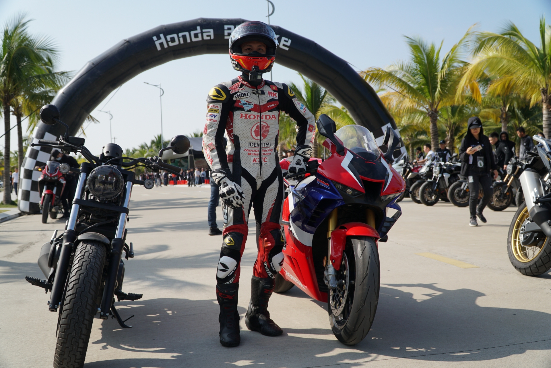 Honda Biker Day 2020 – Hàng trăm mô tô phân khối lớn “khuấy đảo” phố biển