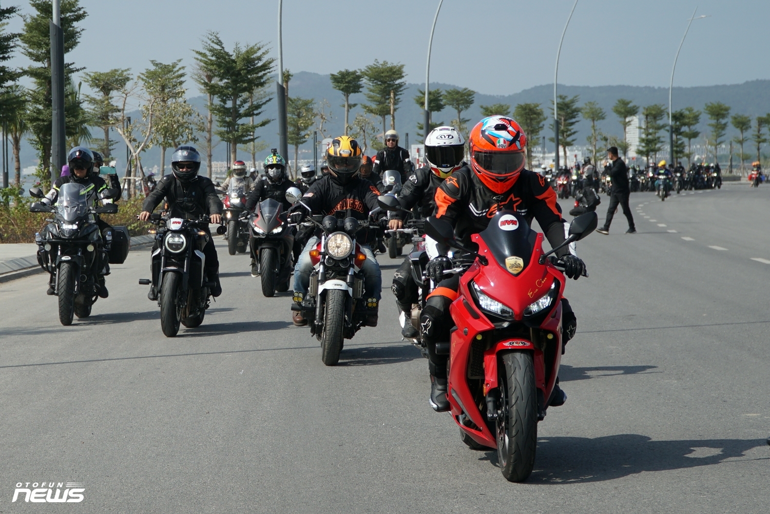 Honda Biker Day 2020 – Hàng trăm mô tô phân khối lớn “khuấy đảo” phố biển