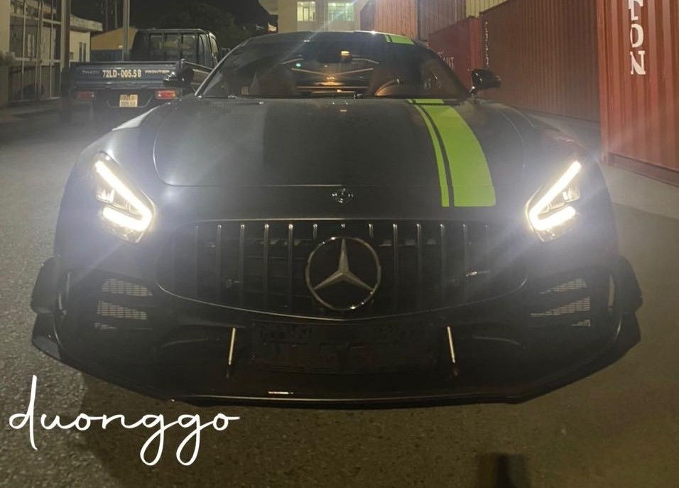 Mercedes-AMG GT R Pro đầu tiên đặt chân tới Việt Nam Mercedes-AMG GT R Pro đầu tiên đặt chân tới Việt Nam