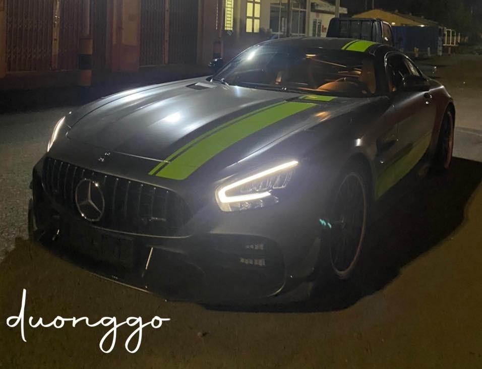 Mercedes-AMG GT R Pro đầu tiên đặt chân tới Việt Nam Mercedes-AMG GT R Pro đầu tiên đặt chân tới Việt Nam