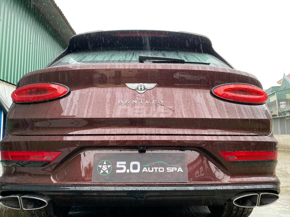 Đại gia Nghệ An chi 17 tỷ mua Bentley Bentayga First Edition Đại gia Nghệ An chi 17 tỷ mua Bentley Bentayga First Edition