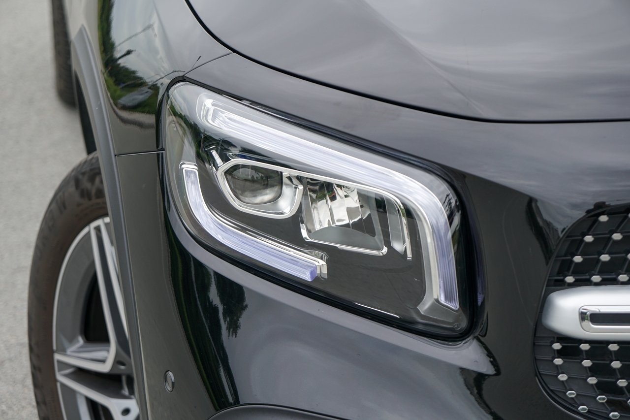 Đánh giá nhanh Mercedes-Benz GLB 200