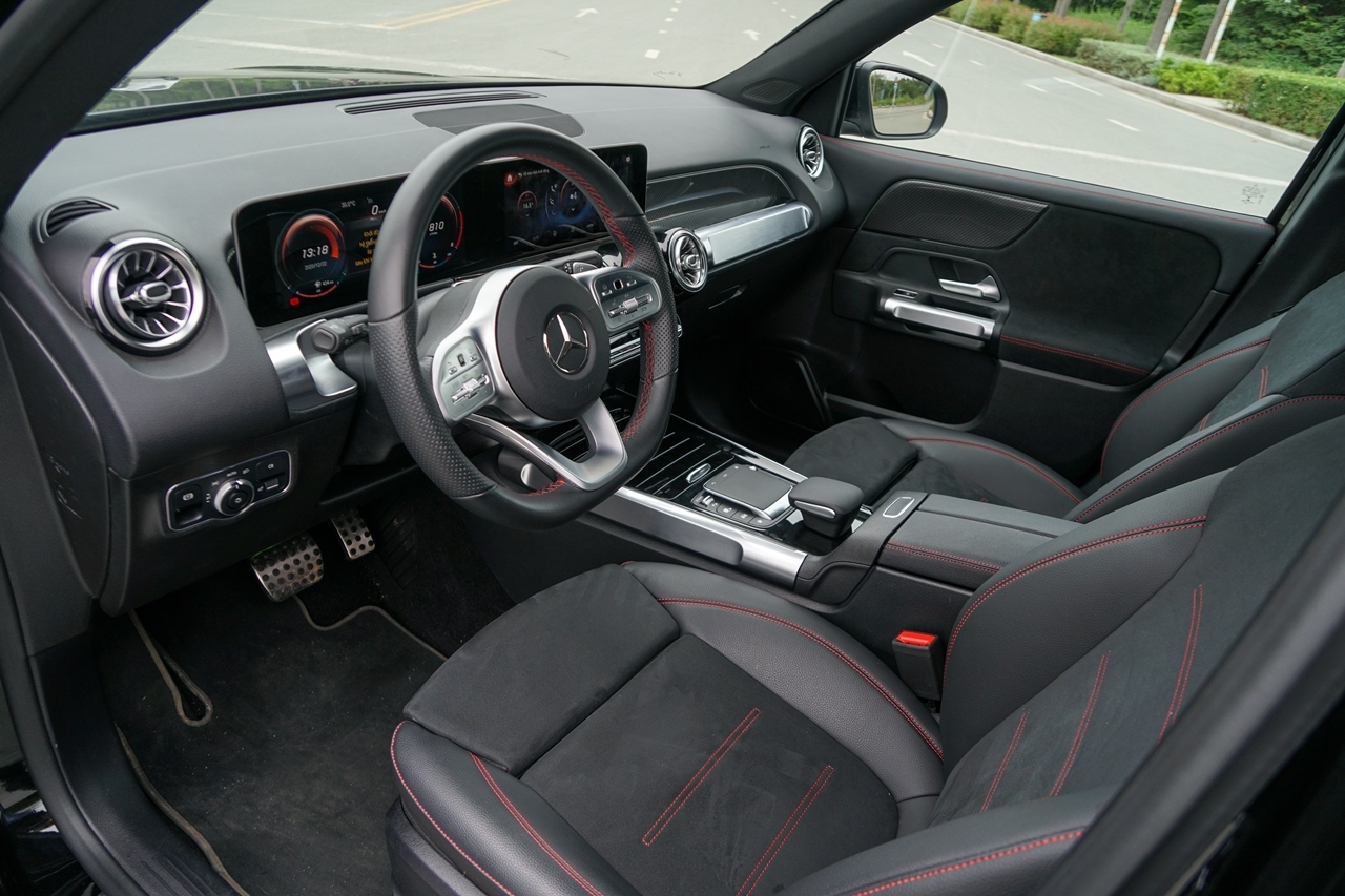 Đánh giá nhanh Mercedes-Benz GLB 200