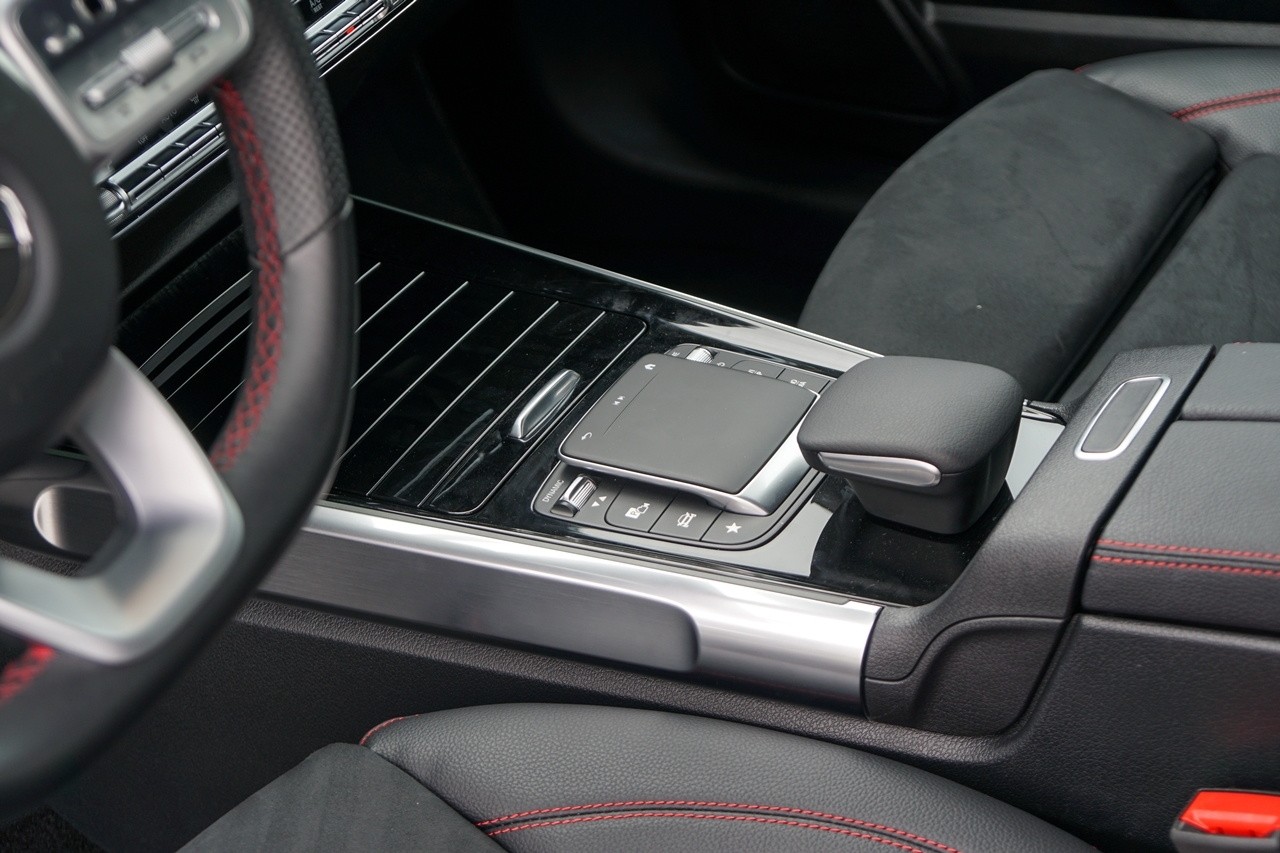 Đánh giá nhanh Mercedes-Benz GLB 200