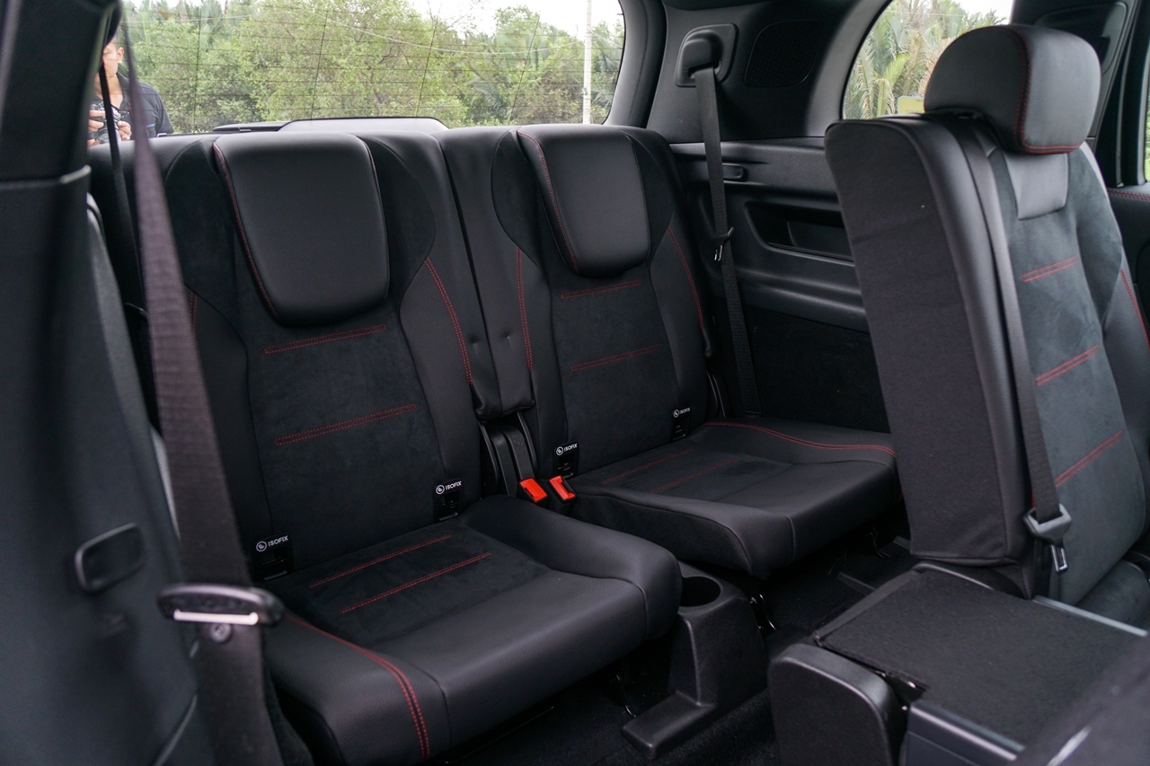 Đánh giá nhanh Mercedes-Benz GLB 200