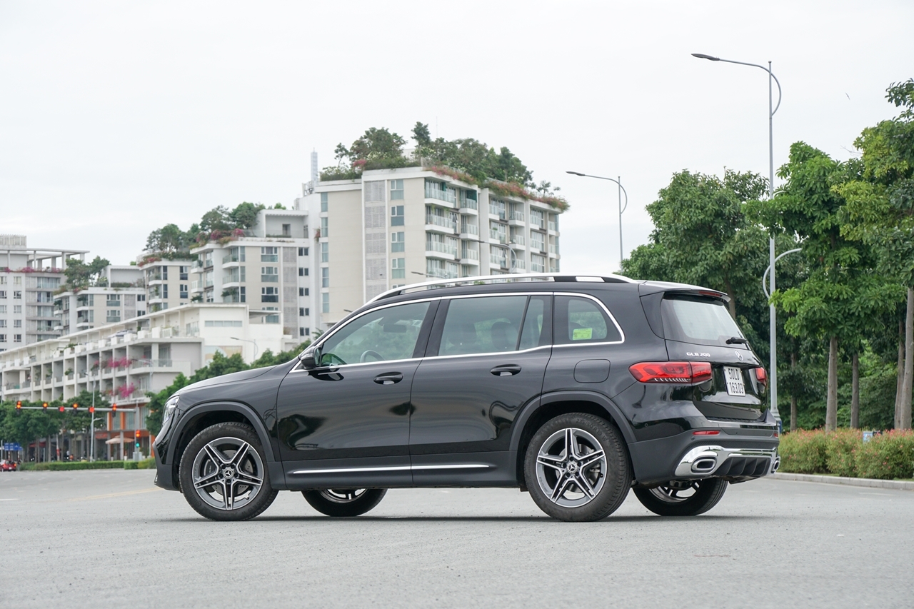 Đánh giá nhanh Mercedes-Benz GLB 200