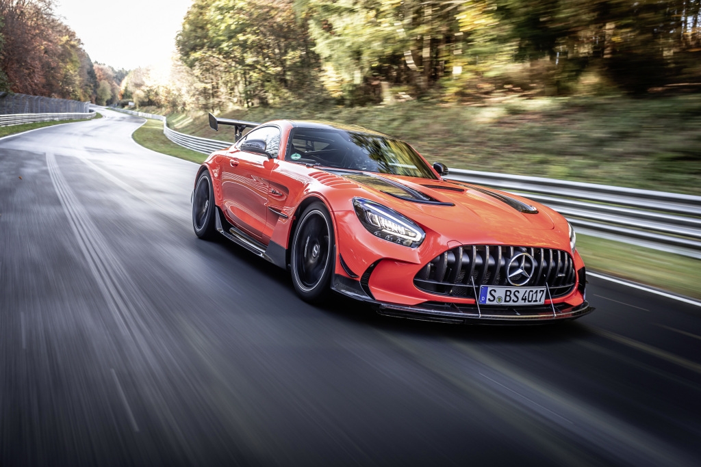 Mercedes-AMG lập 2 kỷ lục tốc độ tại đường đua Nurburgring Mercedes-AMG lập 2 kỷ lục tốc độ tại đường đua Nurburgring