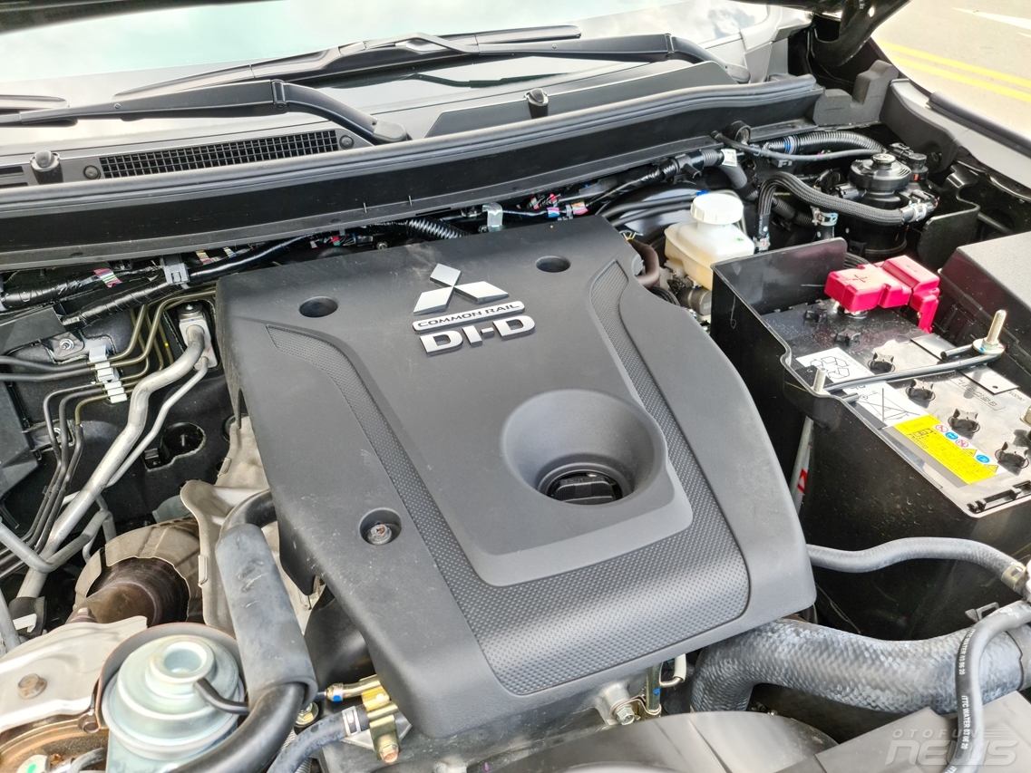 Đánh giá xe nhanh: Mitsubishi Pajero Sport 2020 4x2 AT Đánh giá xe nhanh: Mitsubishi Pajero Sport 2020 4x2 AT