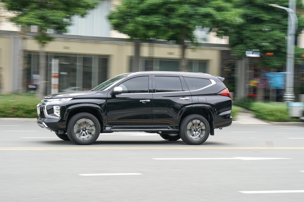 Đánh giá xe nhanh: Mitsubishi Pajero Sport 2020 4x2 AT Đánh giá xe nhanh: Mitsubishi Pajero Sport 2020 4x2 AT