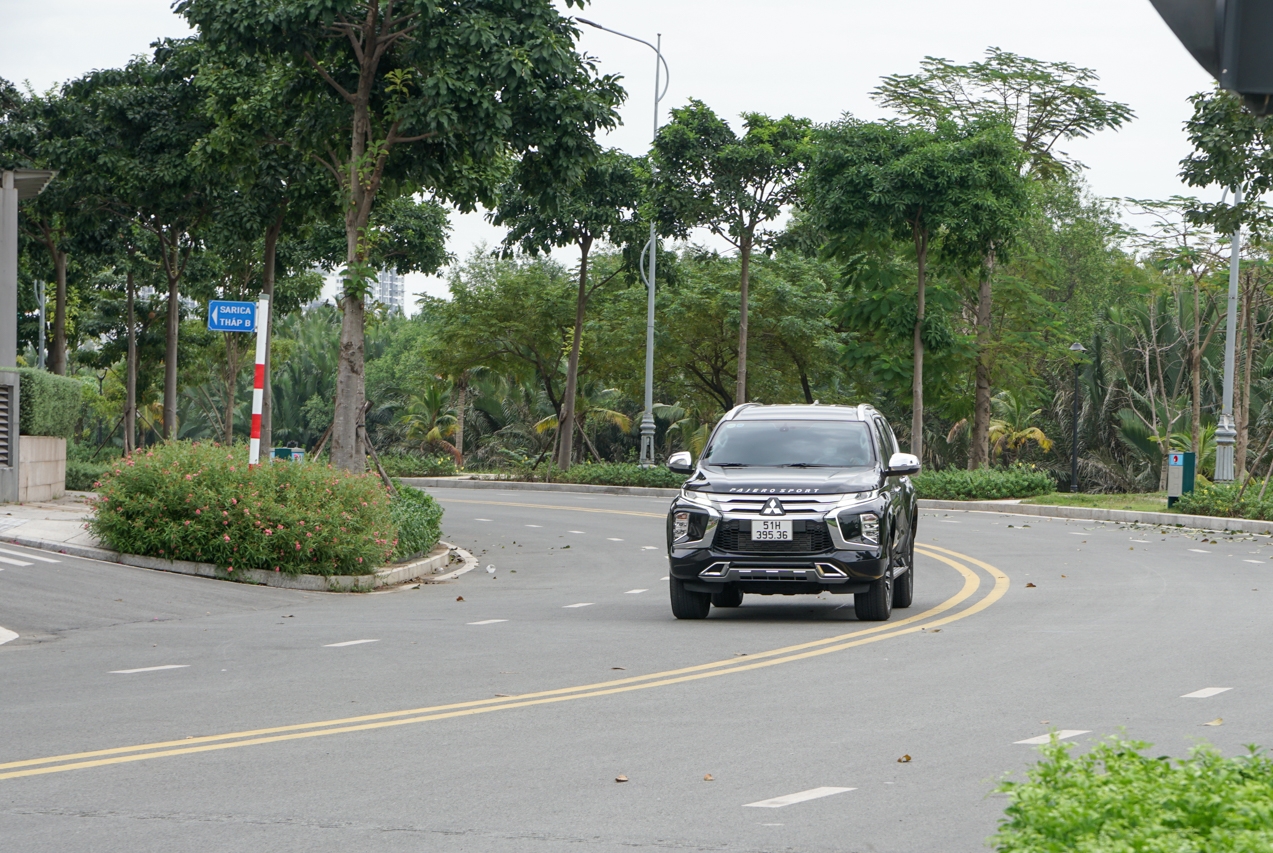 Đánh giá xe nhanh: Mitsubishi Pajero Sport 2020 4x2 AT Đánh giá xe nhanh: Mitsubishi Pajero Sport 2020 4x2 AT
