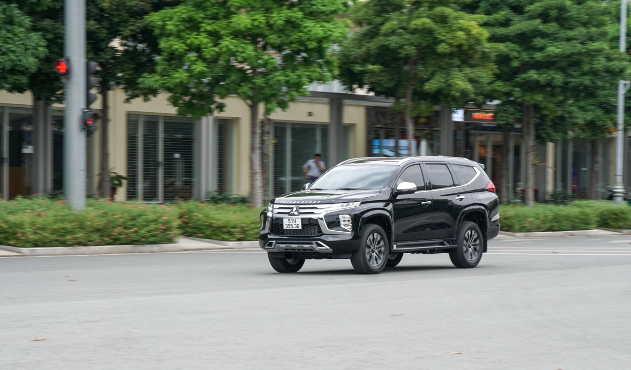Đánh giá xe nhanh: Mitsubishi Pajero Sport 2020 4x2 AT Đánh giá xe nhanh: Mitsubishi Pajero Sport 2020 4x2 AT
