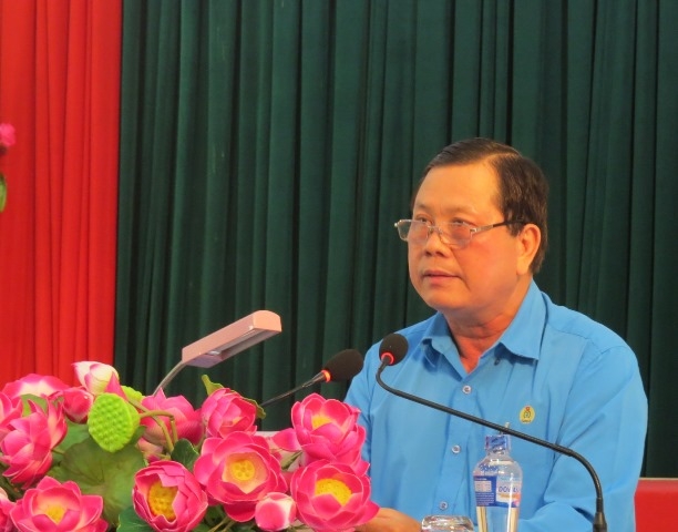 Hơn 400 đoàn viên, người lao động hưởng ứng Ngày pháp luật Việt Nam hon 400 doan vien nguoi lao dong huong ung ngay phap luat