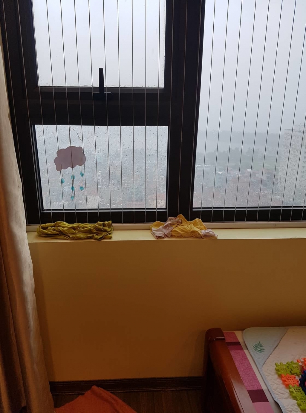 Hà Nội: Dân chung cư méo mặt túc trực xuyên ngày đêm để 'chống ngập' ha noi dan chung cu meo mat tuc truc xuyen ngay dem de chong ngap