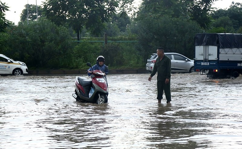 ha noi dich vu cuu ho kiem tien trieu an theo mua ngap