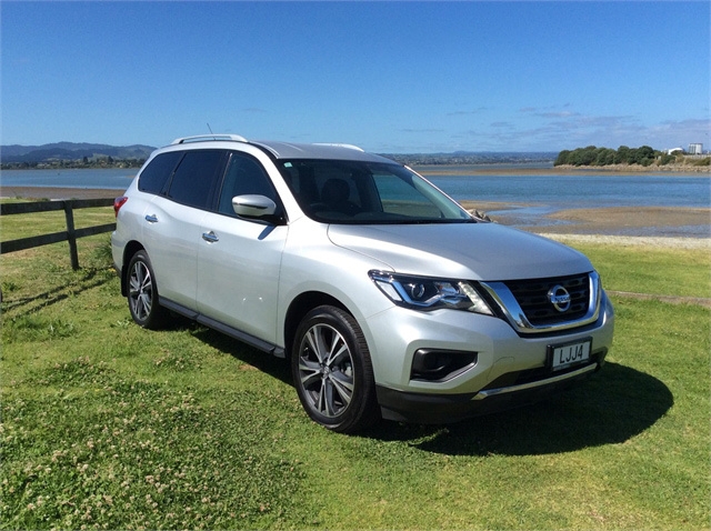 Các dòng ô tô được lắp bộ cảnh báo quên trẻ nhỏ trên xe cac dong o to duoc lap bo canh bao quen tre nho tren xe