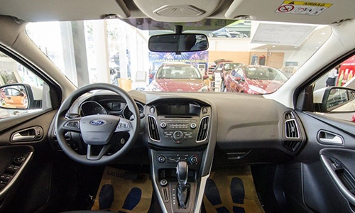 Bị khai tử ở Việt Nam, Ford Focus giảm giá khủng để thanh lý bi khai tu o viet nam ford focus giam gia khung de thanh ly