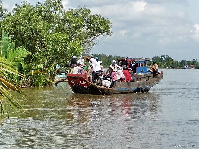lat be o cao bang khien 3 nguoi mat tich nguy hiem rinh rap tu be vuot lu
