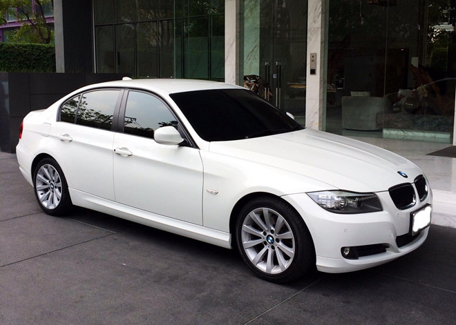 trieu hoi gan gan 900 xe bmw 3 series tai viet nam de khac phuc loi