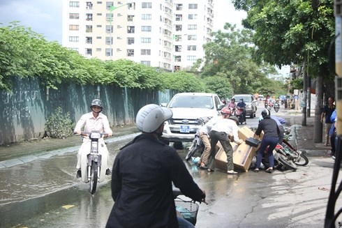 ky la con duong khong mua cung ngap giua long ha noi