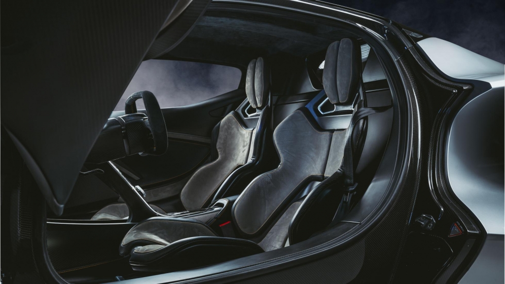 Mới ra mắt, siêu xe điện mạnh nhất thế giới bị chê chạy chậm moi ra mat sieu xe dien manh nhat the gioi bi che chay cham