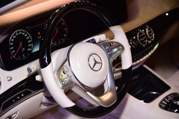 hau ve nha di con quoc truong tau xe sang gan 5 ty dong