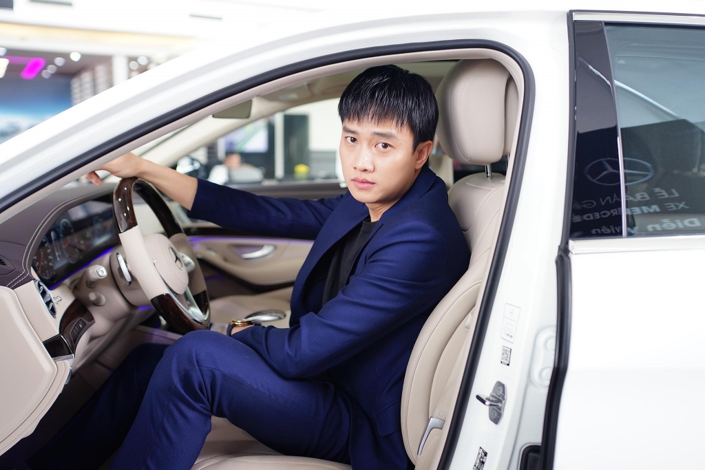 hau ve nha di con quoc truong tau xe sang gan 5 ty dong