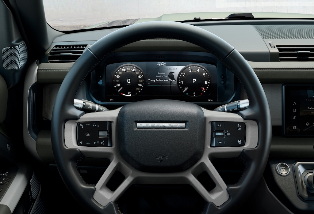 'Huyền thoại' Land Rover Defender về Việt Nam với giá giá 3,7 tỷ đồng huyen thoai land rover defender ve viet nam voi gia gia 37 ty dong