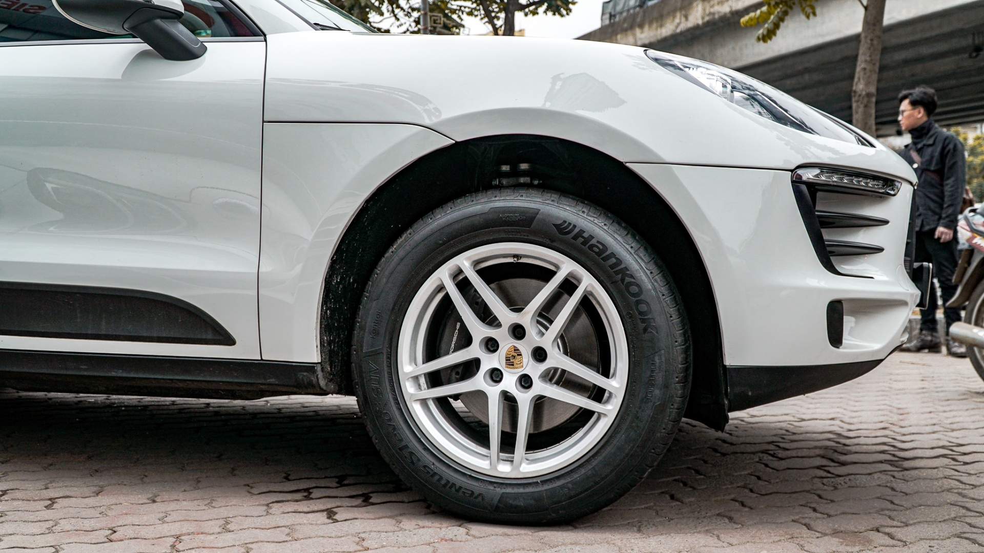 porsche macan cu gia 25 ty xe sang danh cho nguoi thich cam lai