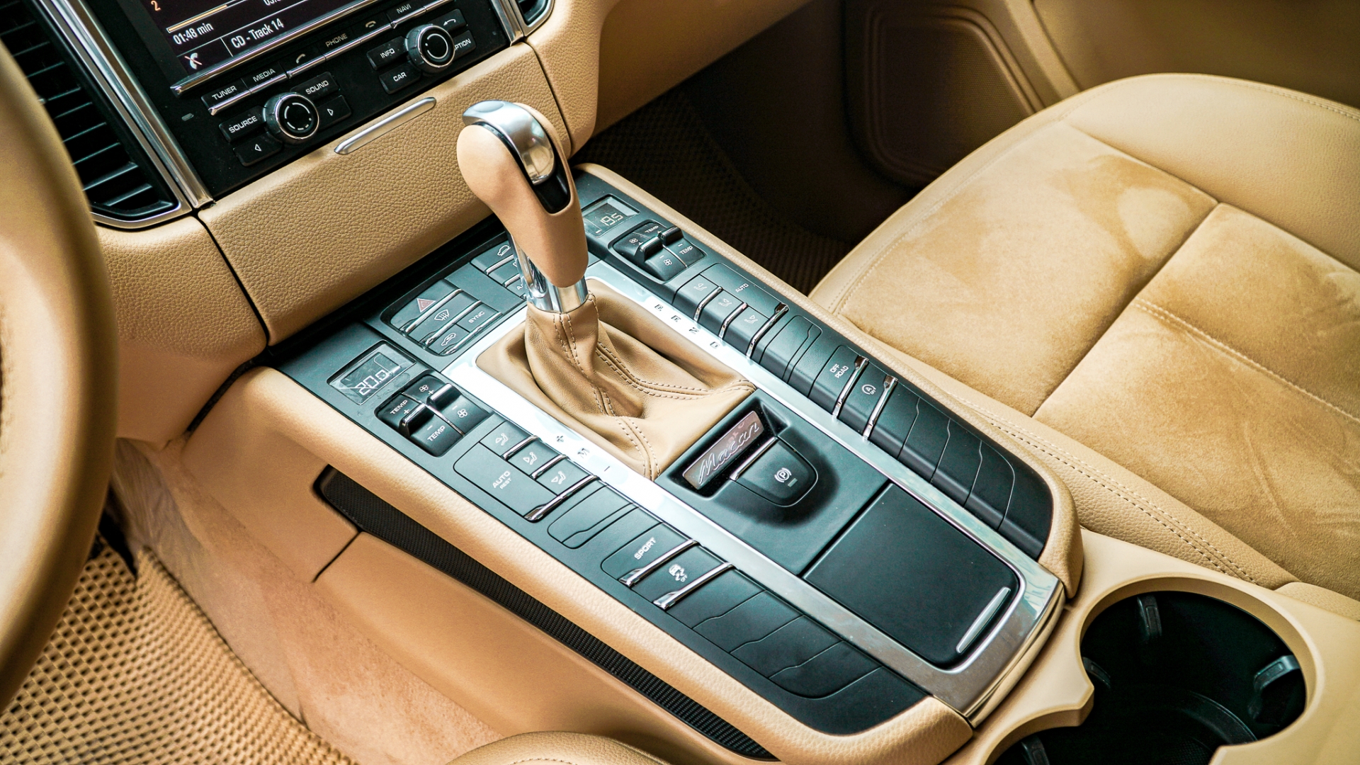 porsche macan cu gia 25 ty xe sang danh cho nguoi thich cam lai