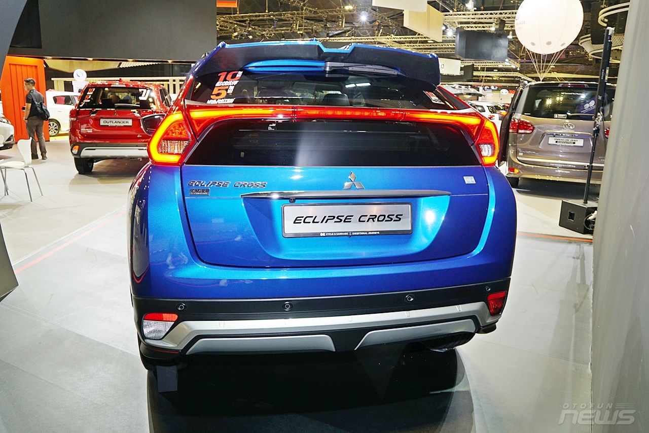 Cận cảnh Mitsubishi Eclipse Cross sắp được bán tại Việt Nam can canh mitsubishi eclipse cross sap duoc ban tai viet nam