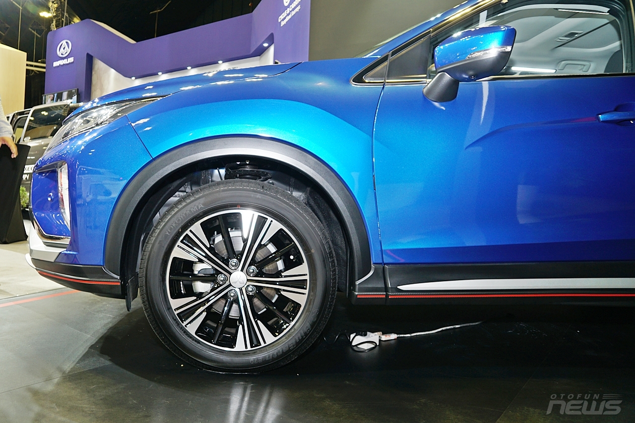 Cận cảnh Mitsubishi Eclipse Cross sắp được bán tại Việt Nam can canh mitsubishi eclipse cross sap duoc ban tai viet nam