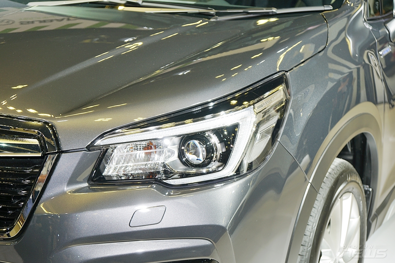 Cận cảnh xe 'lai' Subaru Forester e-Boxer can canh xe lai subaru forester e boxer