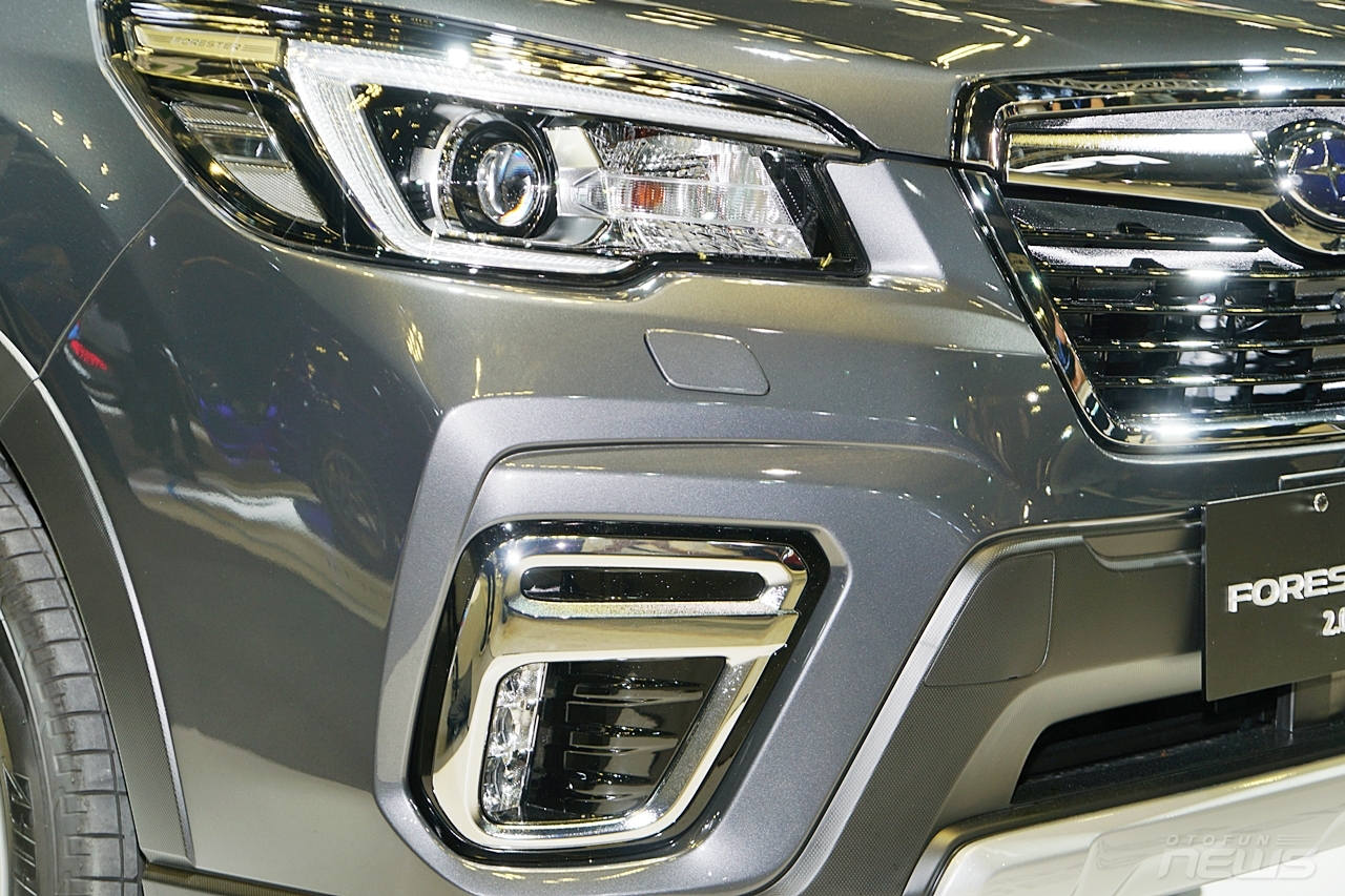 Cận cảnh xe 'lai' Subaru Forester e-Boxer can canh xe lai subaru forester e boxer