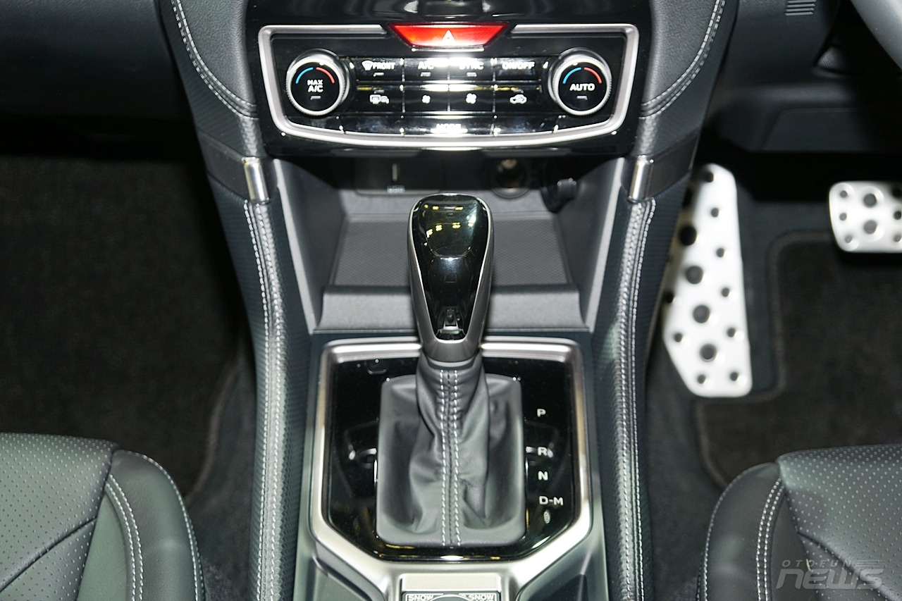 Cận cảnh xe 'lai' Subaru Forester e-Boxer can canh xe lai subaru forester e boxer