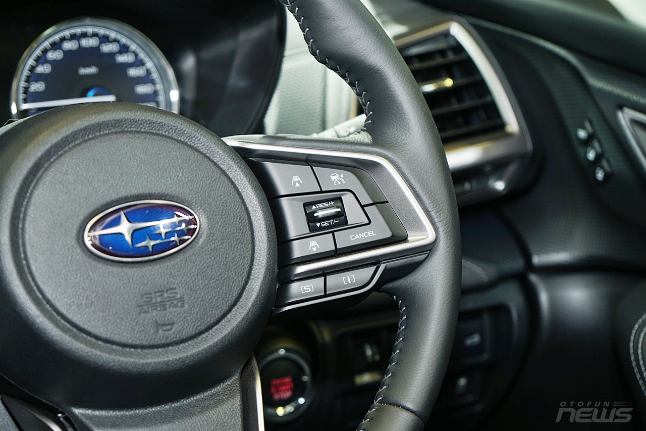 Cận cảnh xe 'lai' Subaru Forester e-Boxer can canh xe lai subaru forester e boxer