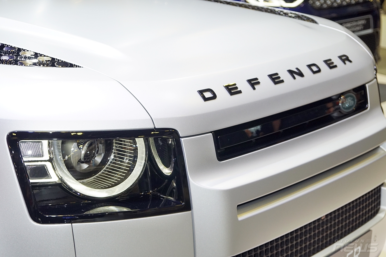 anh thuc te land rover defender 110 first edition gia 512 ty dong