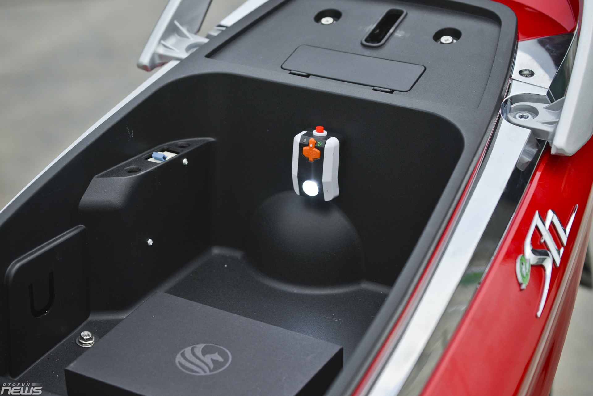 Đánh giá nhanh Pega eSH, xe máy điện bánh lớn tự tin so sánh với Honda SH danh gia nhanh pega esh xe may dien banh lon tu tin so sanh voi honda sh