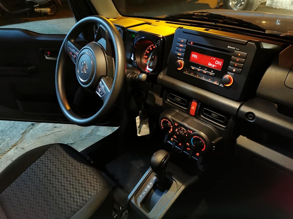 suzuki jimny dau tien ve viet nam voi gia 15 ty dong