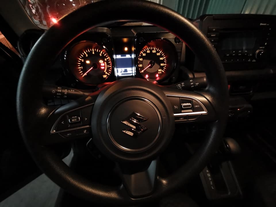 suzuki jimny dau tien ve viet nam voi gia 15 ty dong