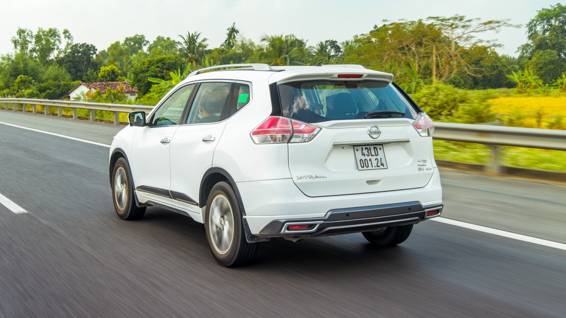 Những công nghệ thú vị trên mẫu Crossover 5+2 Nissan X-Trail nhung cong nghe thu vi tren mau crossover 52 nissan x trail