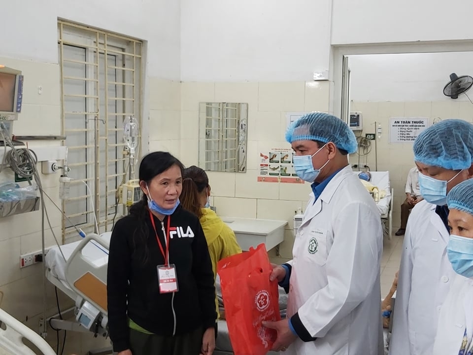 Tối 30 Tết: Bệnh viện Bạch Mai sẵn sàng ứng phó dịch bệnh viêm phổi lạ do virus corona toi 30 tet benh vien bach mai san sang ung pho dich benh viem phoi la do virus corona